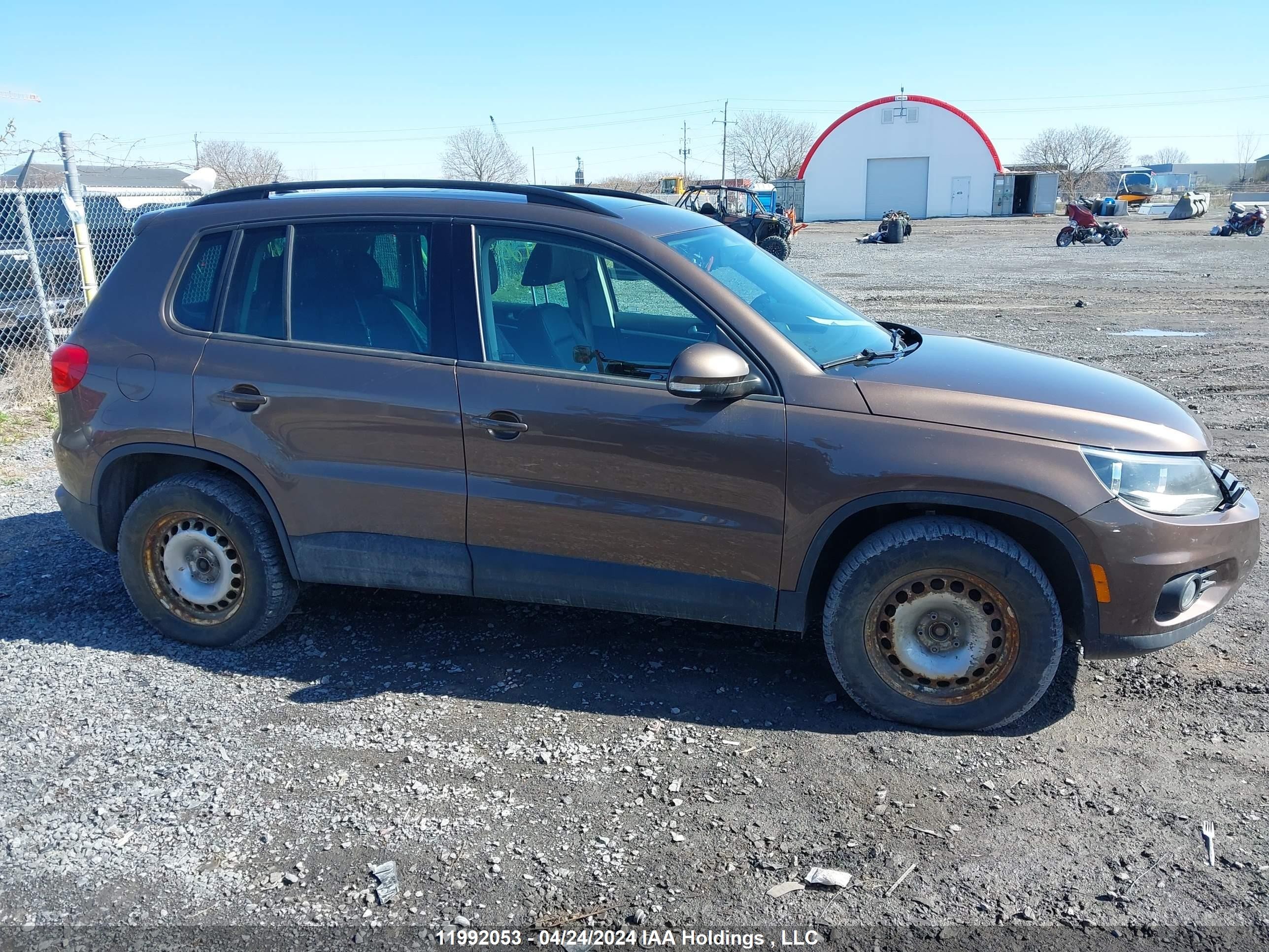 Photo 12 VIN: WVGJV7AX6FW021057 - VOLKSWAGEN TIGUAN 