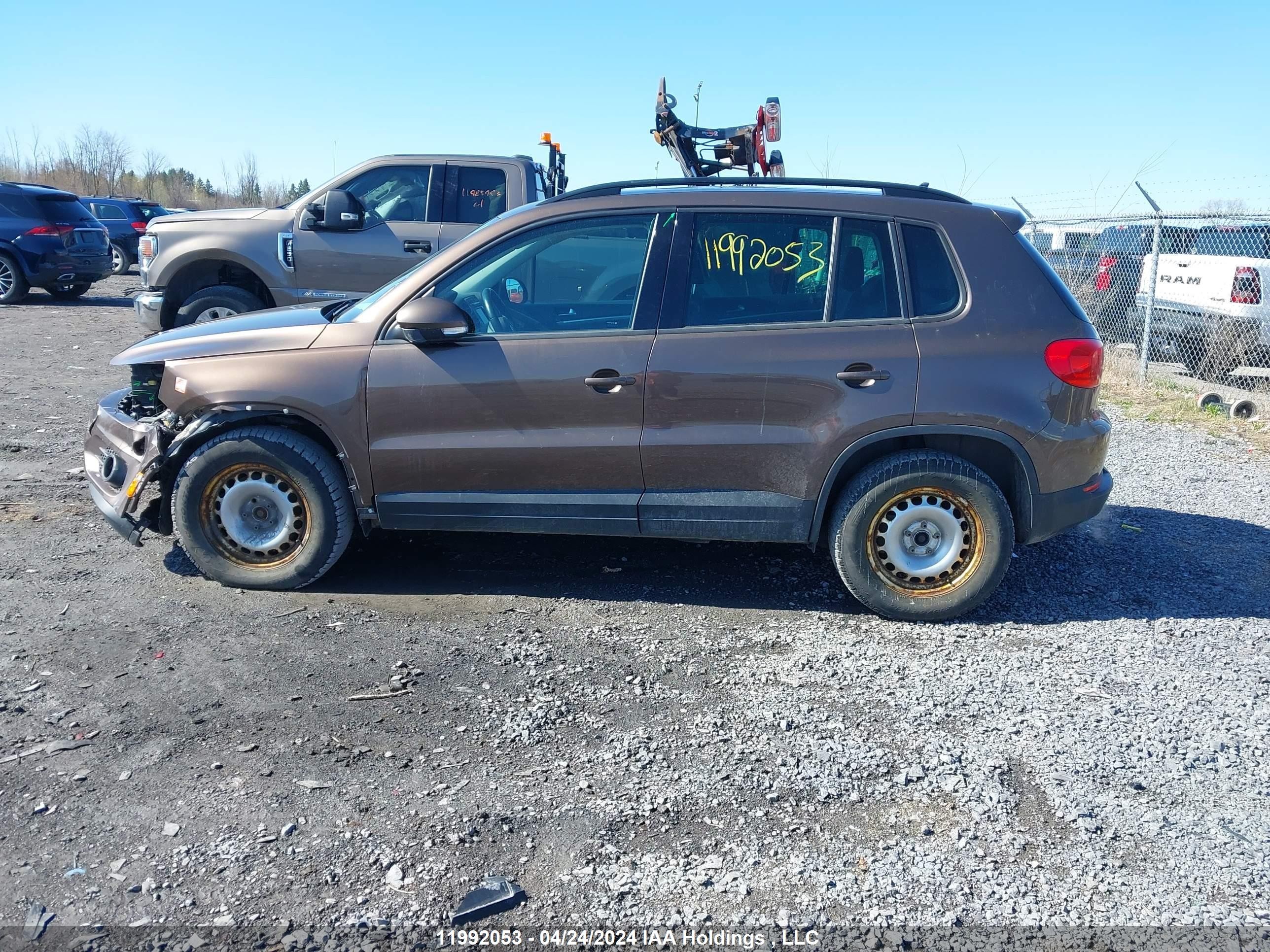 Photo 13 VIN: WVGJV7AX6FW021057 - VOLKSWAGEN TIGUAN 