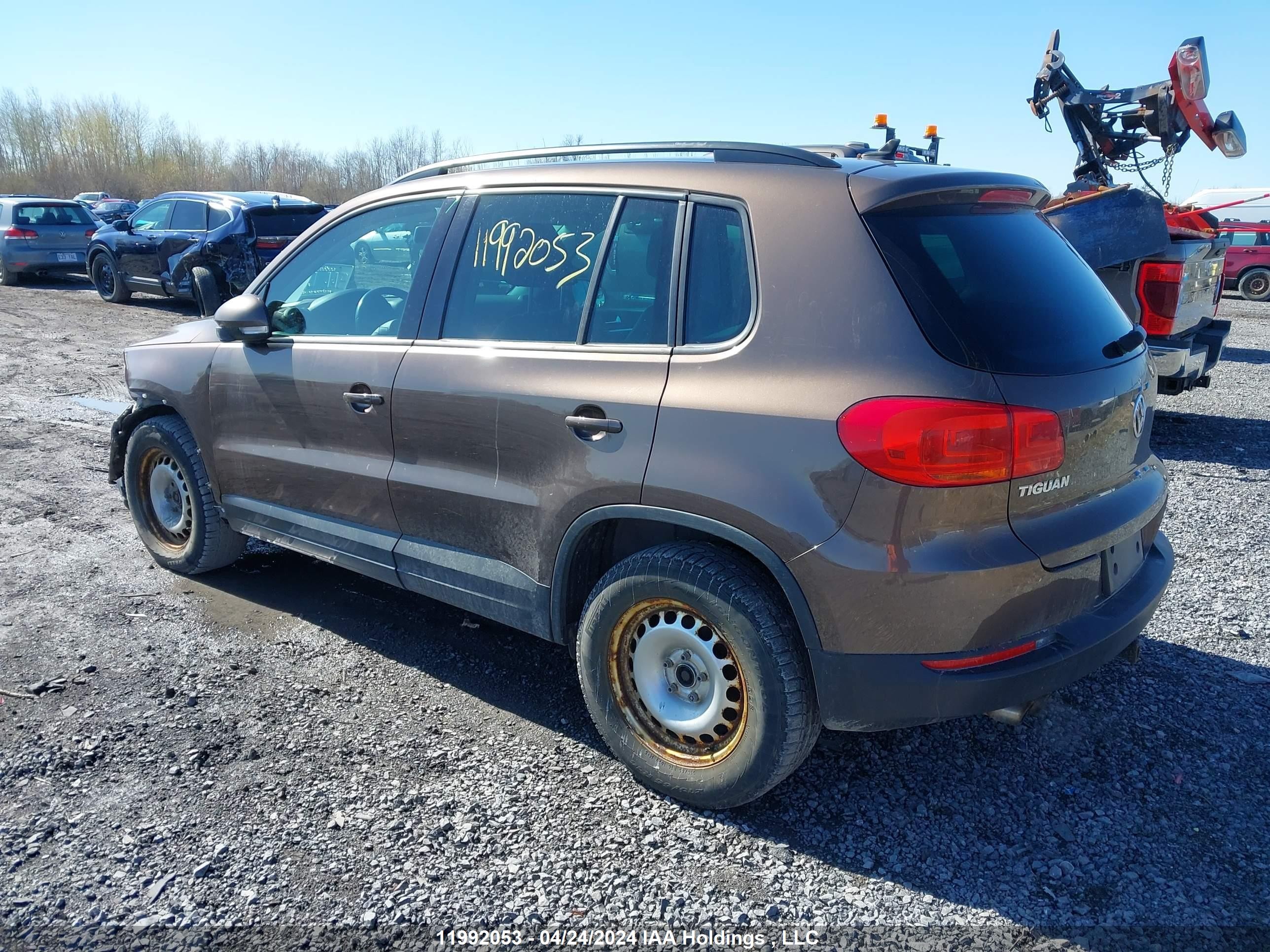 Photo 2 VIN: WVGJV7AX6FW021057 - VOLKSWAGEN TIGUAN 