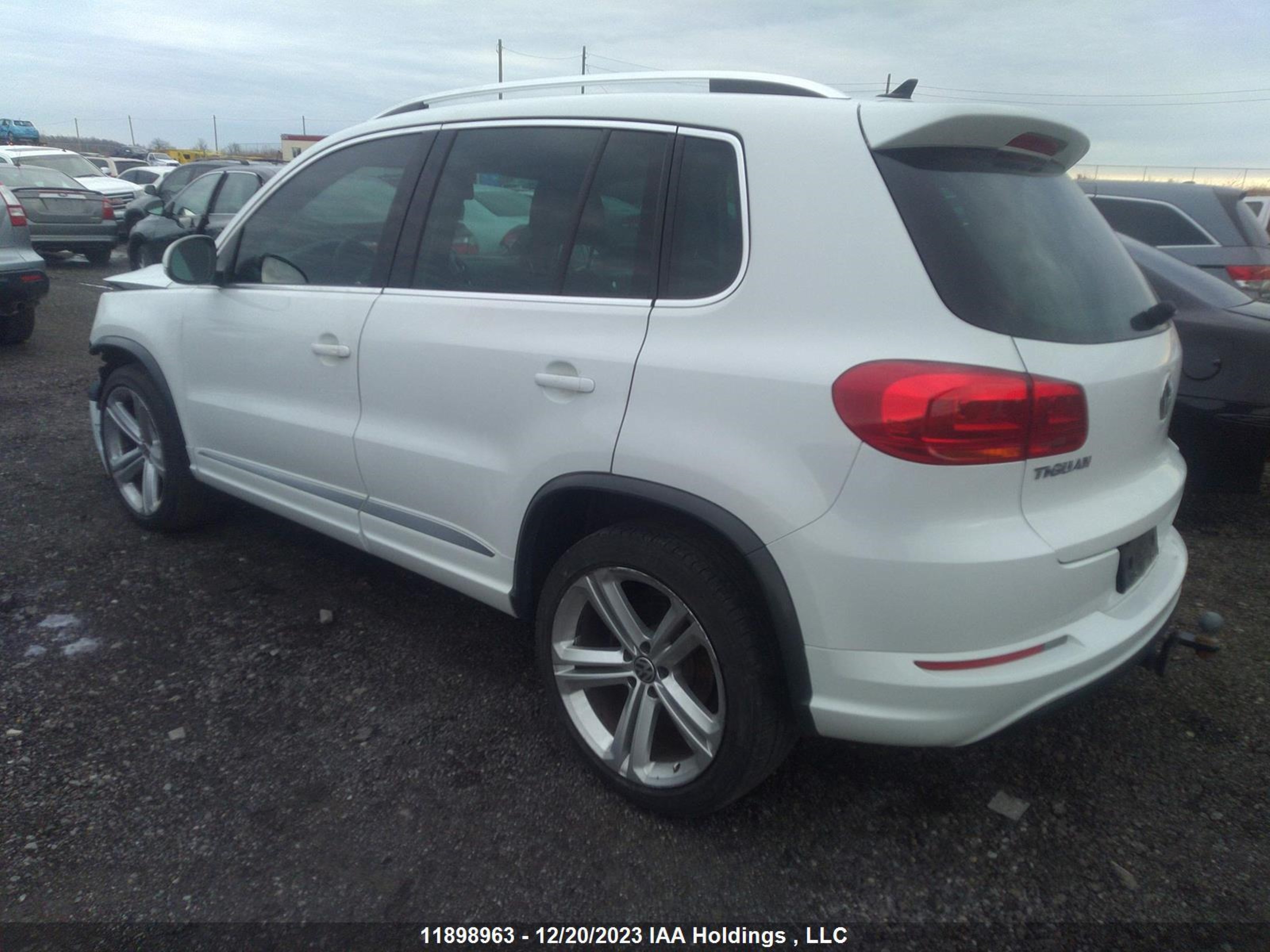 Photo 2 VIN: WVGJV7AX6GW044954 - VOLKSWAGEN TIGUAN 