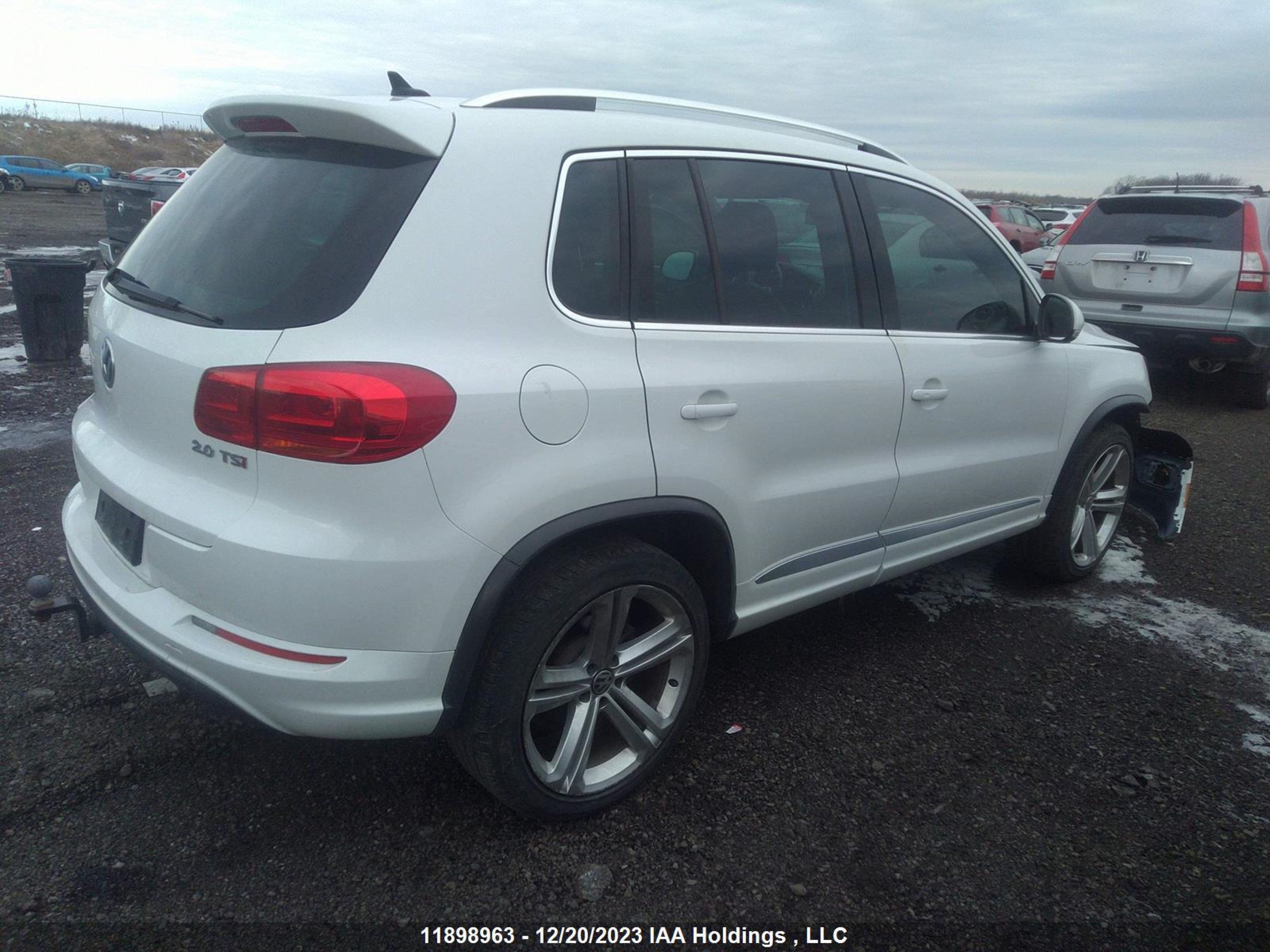 Photo 3 VIN: WVGJV7AX6GW044954 - VOLKSWAGEN TIGUAN 