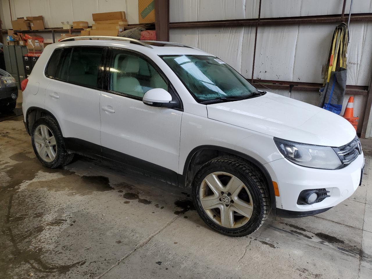 Photo 3 VIN: WVGJV7AX7DW540616 - VOLKSWAGEN TIGUAN 