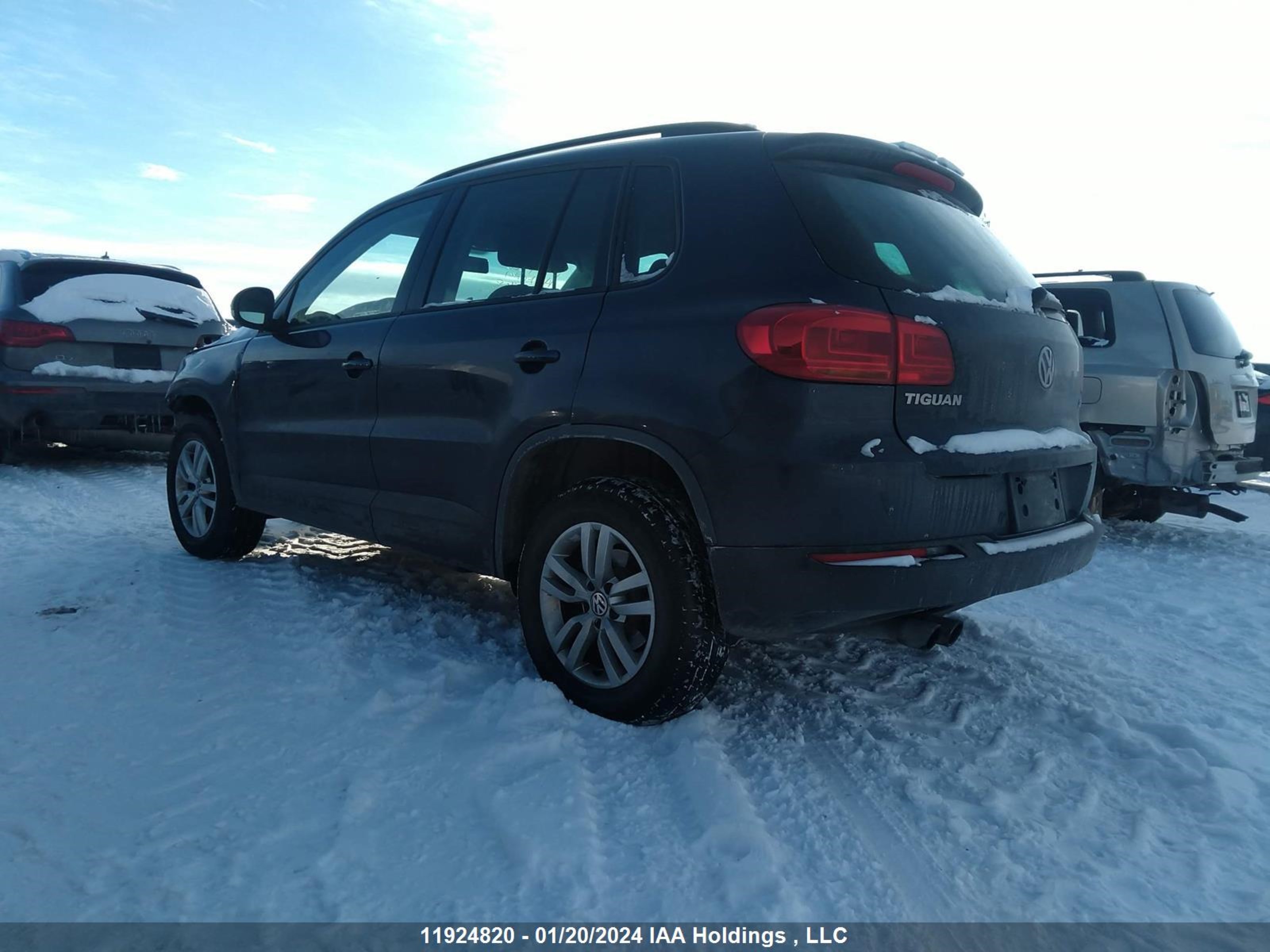 Photo 2 VIN: WVGKV3AXXEW616408 - VOLKSWAGEN TIGUAN 