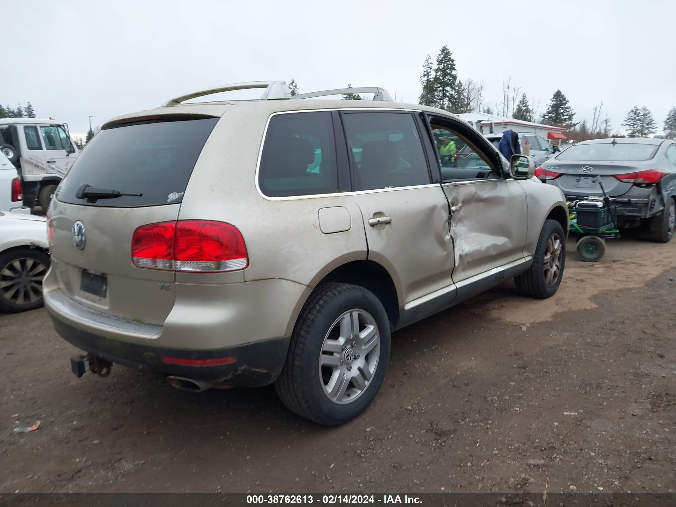 Photo 3 VIN: WVGMM77L35D083112 - VOLKSWAGEN TOUAREG 