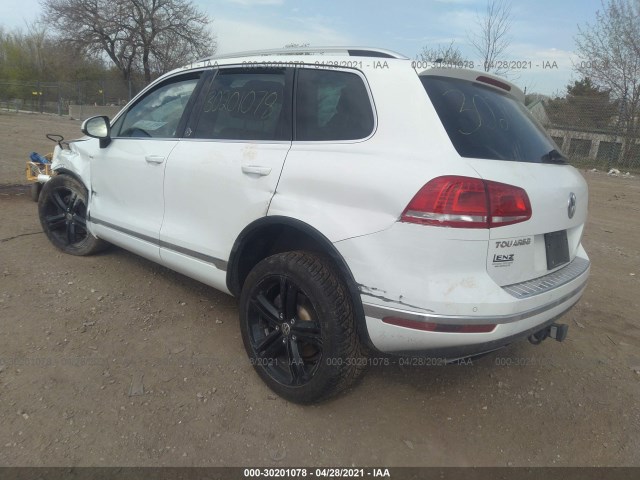 Photo 2 VIN: WVGRF7BP1HD003885 - VOLKSWAGEN TOUAREG 