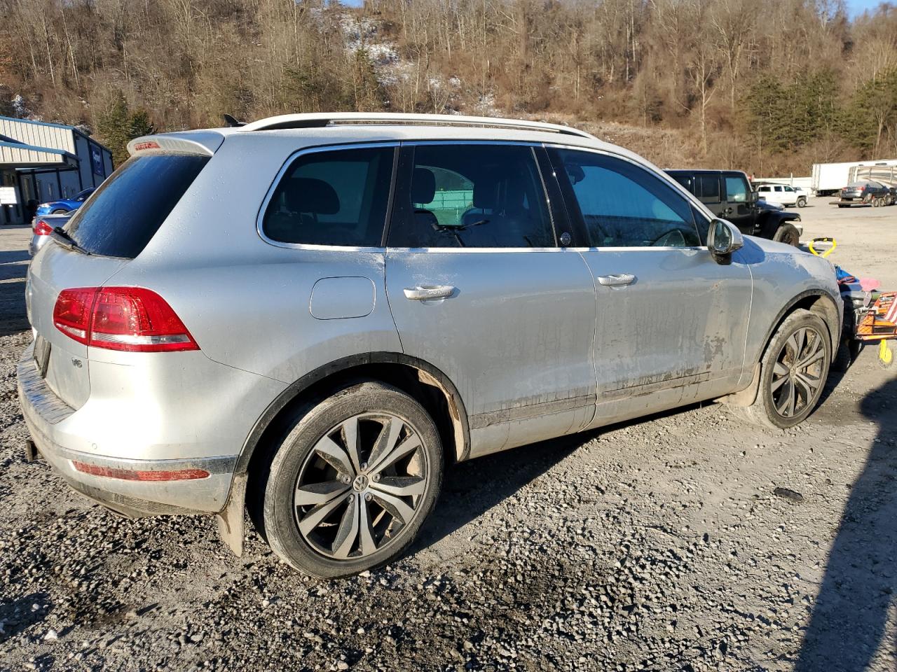 Photo 2 VIN: WVGRF7BP2HD004477 - VOLKSWAGEN TOUAREG 