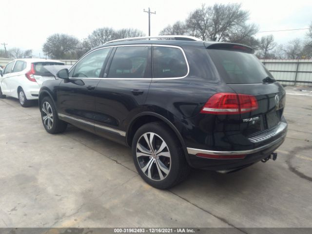 Photo 2 VIN: WVGRF7BP3HD001295 - VOLKSWAGEN TOUAREG 