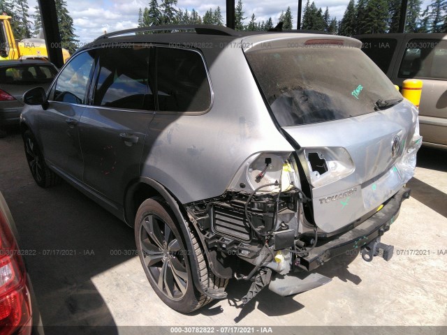 Photo 2 VIN: WVGRF7BP3HD003371 - VOLKSWAGEN TOUAREG 