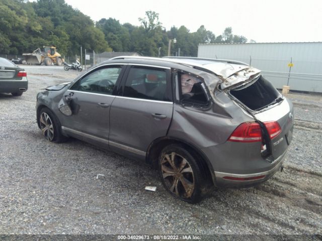 Photo 2 VIN: WVGRF7BP3HD006822 - VOLKSWAGEN TOUAREG 