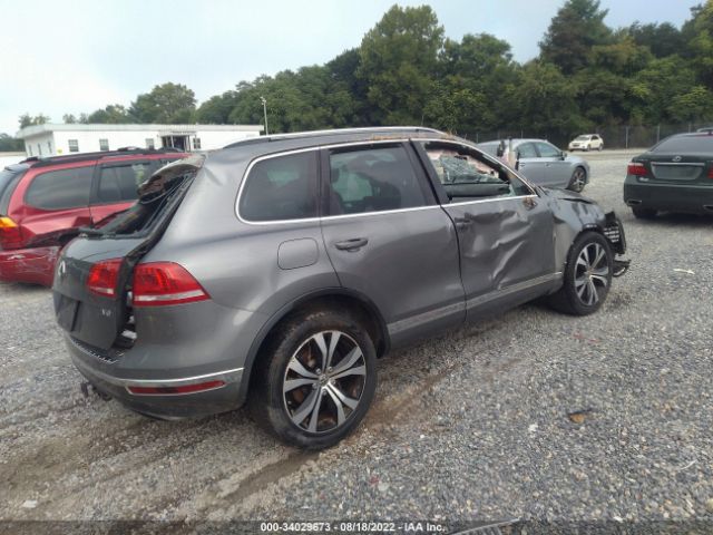 Photo 3 VIN: WVGRF7BP3HD006822 - VOLKSWAGEN TOUAREG 