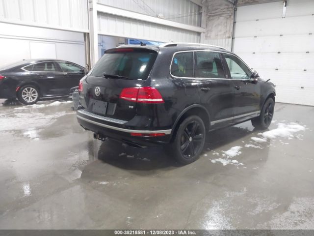 Photo 3 VIN: WVGRF7BP3HD006884 - VOLKSWAGEN TOUAREG 