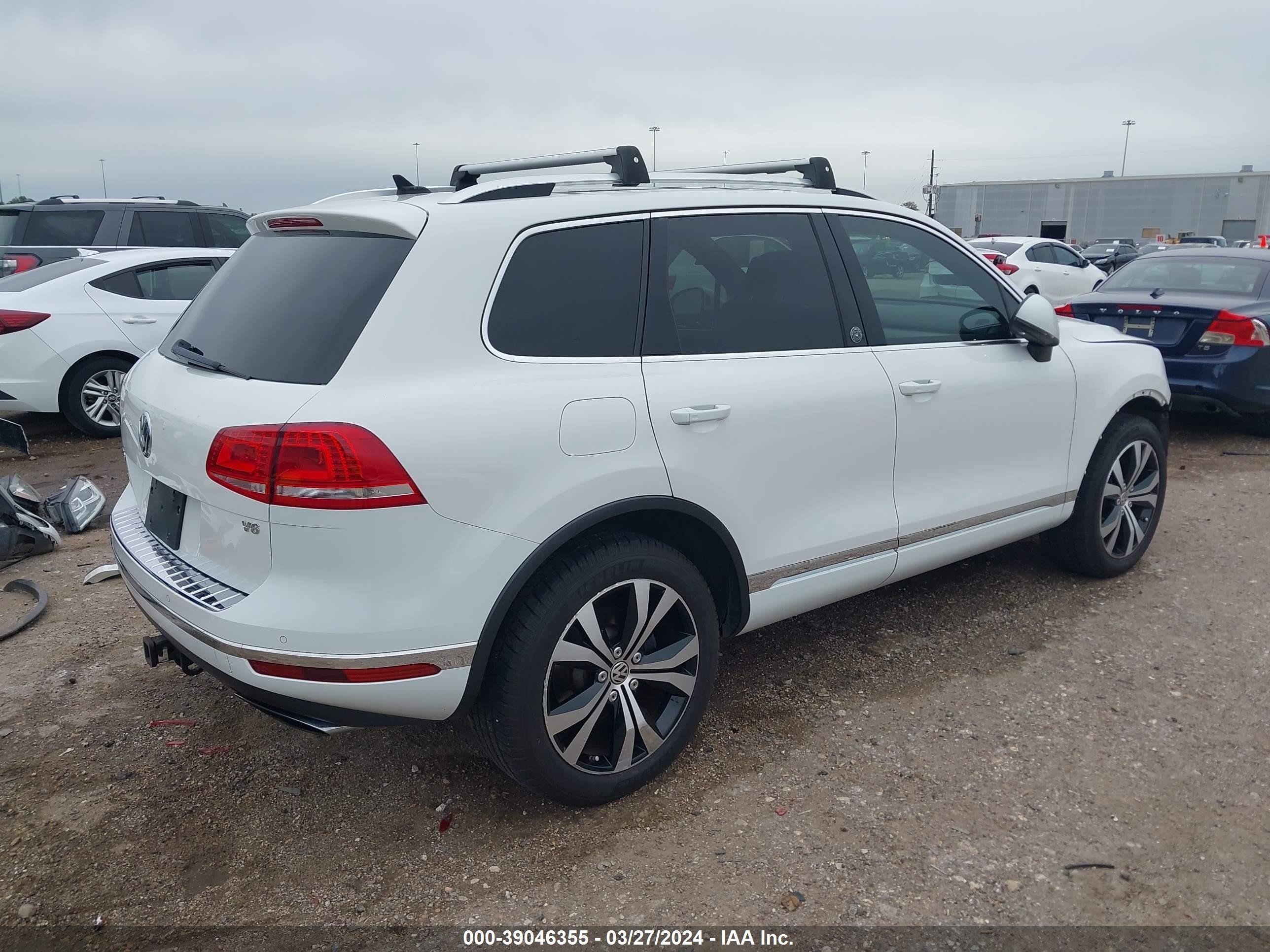 Photo 3 VIN: WVGRF7BP4HD005758 - VOLKSWAGEN TOUAREG 