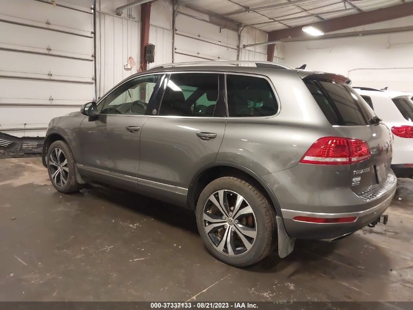 Photo 2 VIN: WVGRF7BP4HD006022 - VOLKSWAGEN TOUAREG 