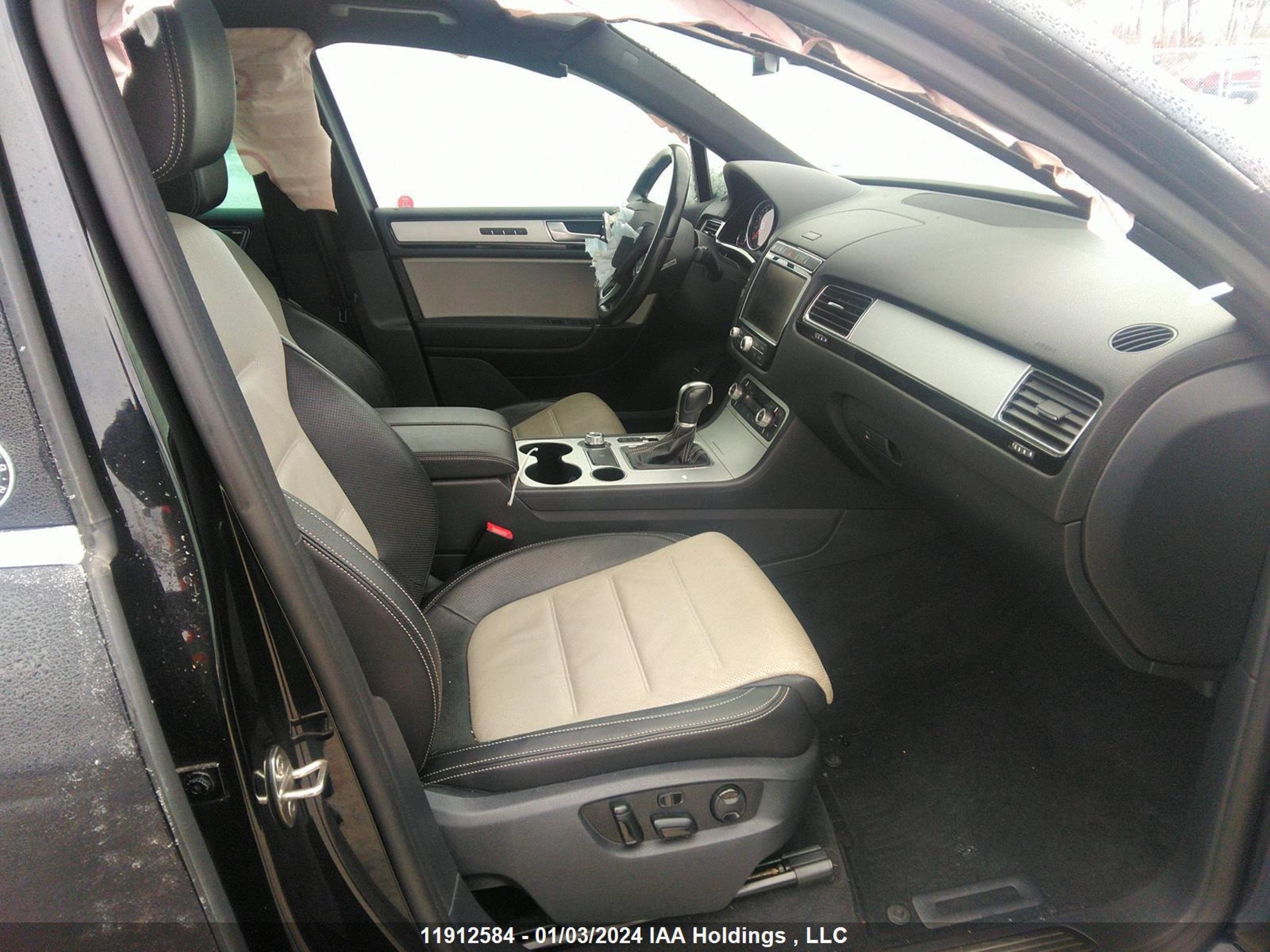 Photo 4 VIN: WVGRF7BP5HD000505 - VOLKSWAGEN TOUAREG 