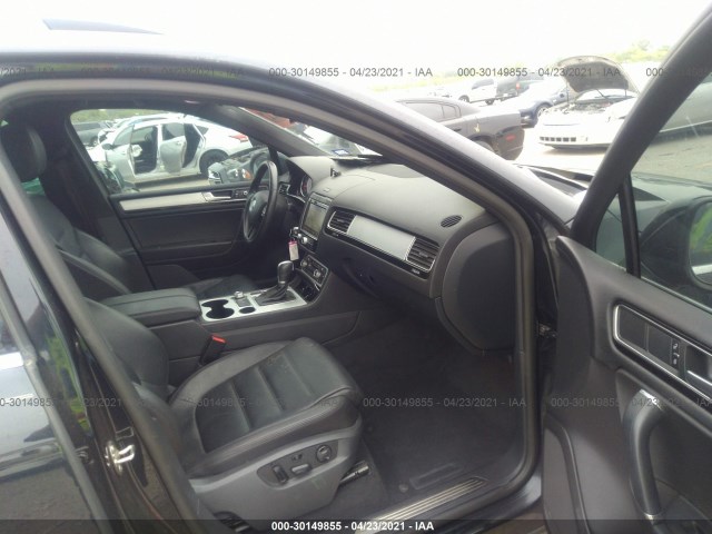 Photo 4 VIN: WVGRF7BP5HD006160 - VOLKSWAGEN TOUAREG 