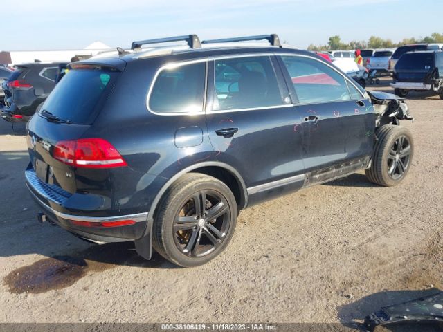 Photo 3 VIN: WVGRF7BP7HD000702 - VOLKSWAGEN TOUAREG 