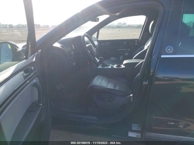 Photo 4 VIN: WVGRF7BP7HD000702 - VOLKSWAGEN TOUAREG 