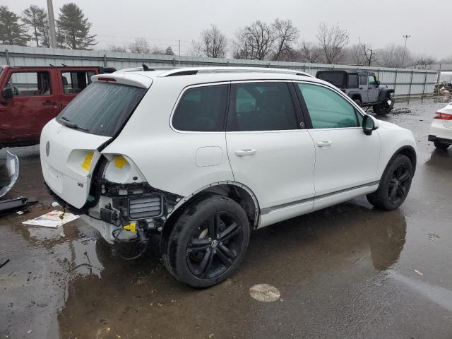 Photo 2 VIN: WVGRF7BP8HD001101 - VOLKSWAGEN TOUAREG 