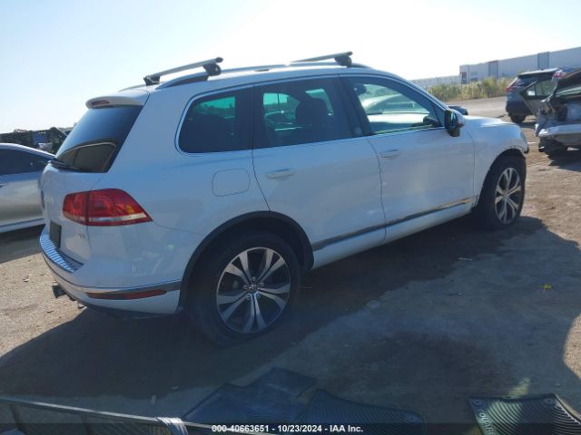 Photo 3 VIN: WVGRF7BP8HD003771 - VOLKSWAGEN TOUAREG 