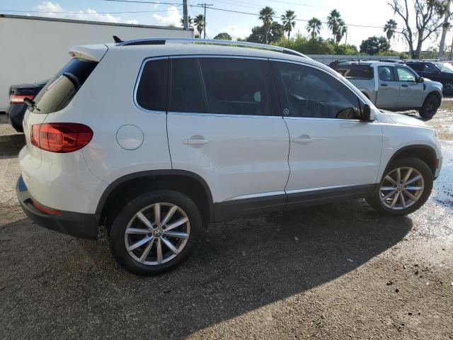 Photo 2 VIN: WVGRV7AX2HW506947 - VOLKSWAGEN TIGUAN WOL 