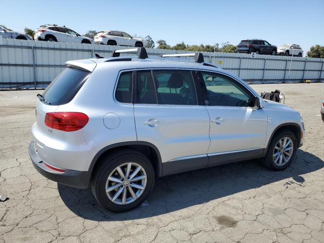 Photo 2 VIN: WVGRV7AX4HK011270 - VOLKSWAGEN TIGUAN WOL 