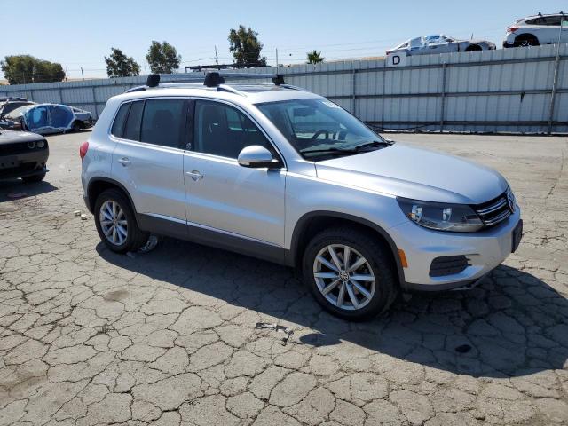 Photo 3 VIN: WVGRV7AX4HK011270 - VOLKSWAGEN TIGUAN WOL 