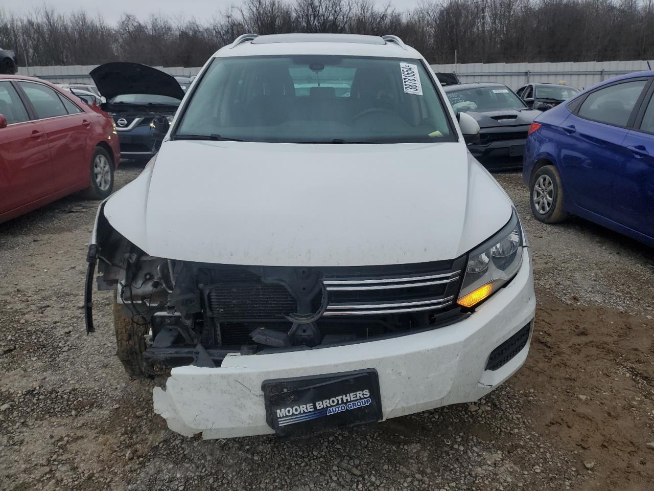 Photo 4 VIN: WVGRV7AX5HK018549 - VOLKSWAGEN TIGUAN 