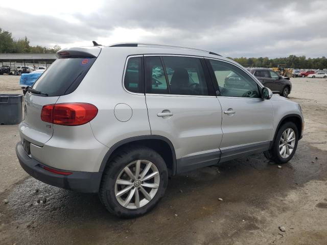 Photo 2 VIN: WVGRV7AX7HK003440 - VOLKSWAGEN TIGUAN WOL 