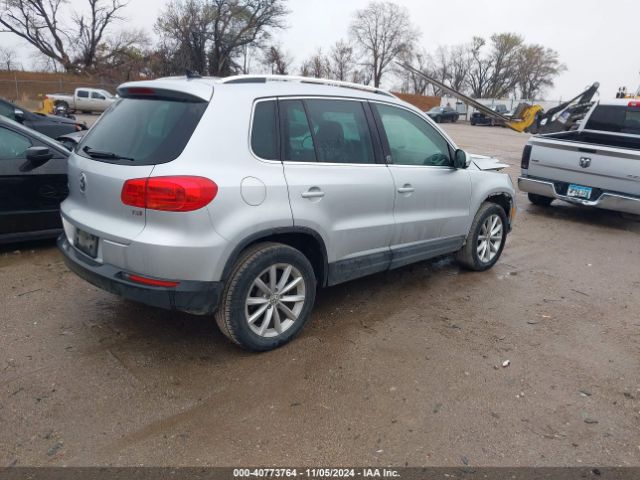 Photo 3 VIN: WVGRV7AX7HK016768 - VOLKSWAGEN TIGUAN 