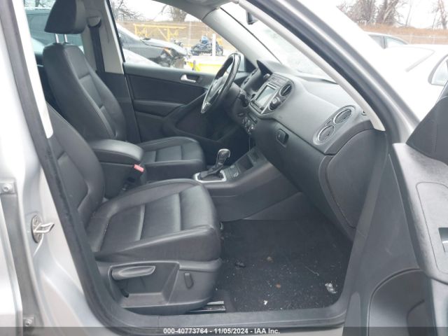 Photo 4 VIN: WVGRV7AX7HK016768 - VOLKSWAGEN TIGUAN 