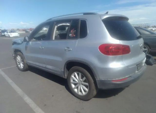 Photo 2 VIN: WVGRV7AXXHK015436 - VOLKSWAGEN TIGUAN 