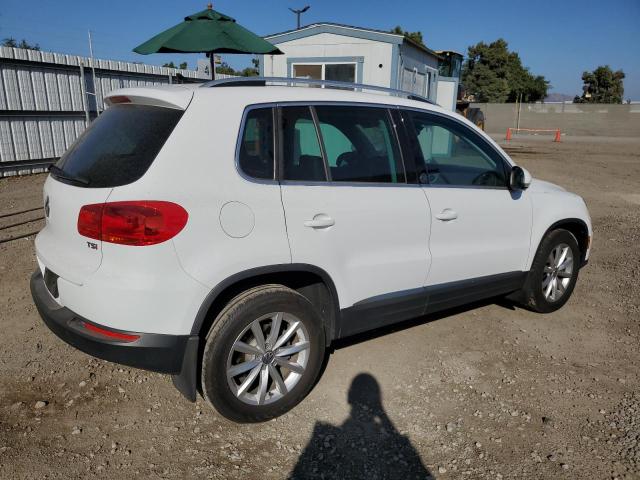 Photo 2 VIN: WVGRV7AXXHK017199 - VOLKSWAGEN TIGUAN 