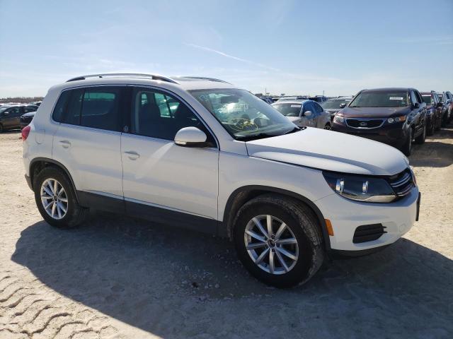 Photo 3 VIN: WVGRV7AXXHK020782 - VOLKSWAGEN TIGUAN 