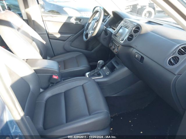 Photo 4 VIN: WVGSV7AX0HK004740 - VOLKSWAGEN TIGUAN 