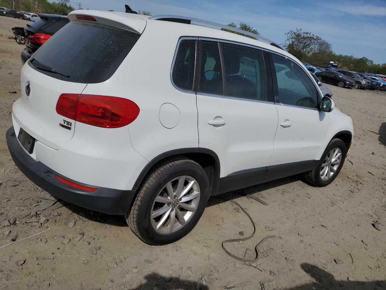 Photo 2 VIN: WVGSV7AX6HW513191 - VOLKSWAGEN TIGUAN 