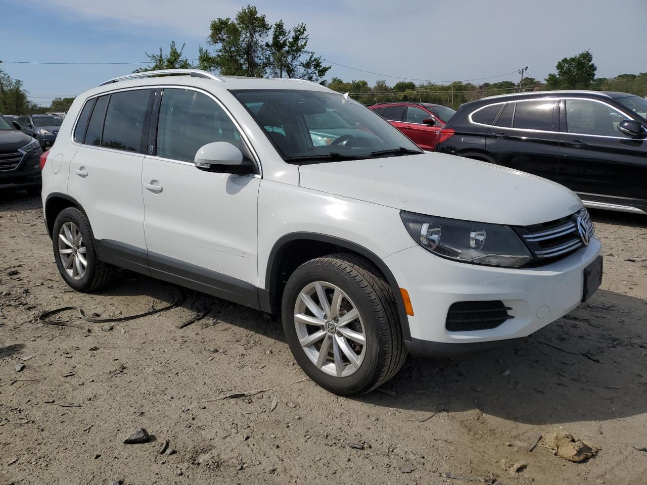 Photo 3 VIN: WVGSV7AX6HW513191 - VOLKSWAGEN TIGUAN 