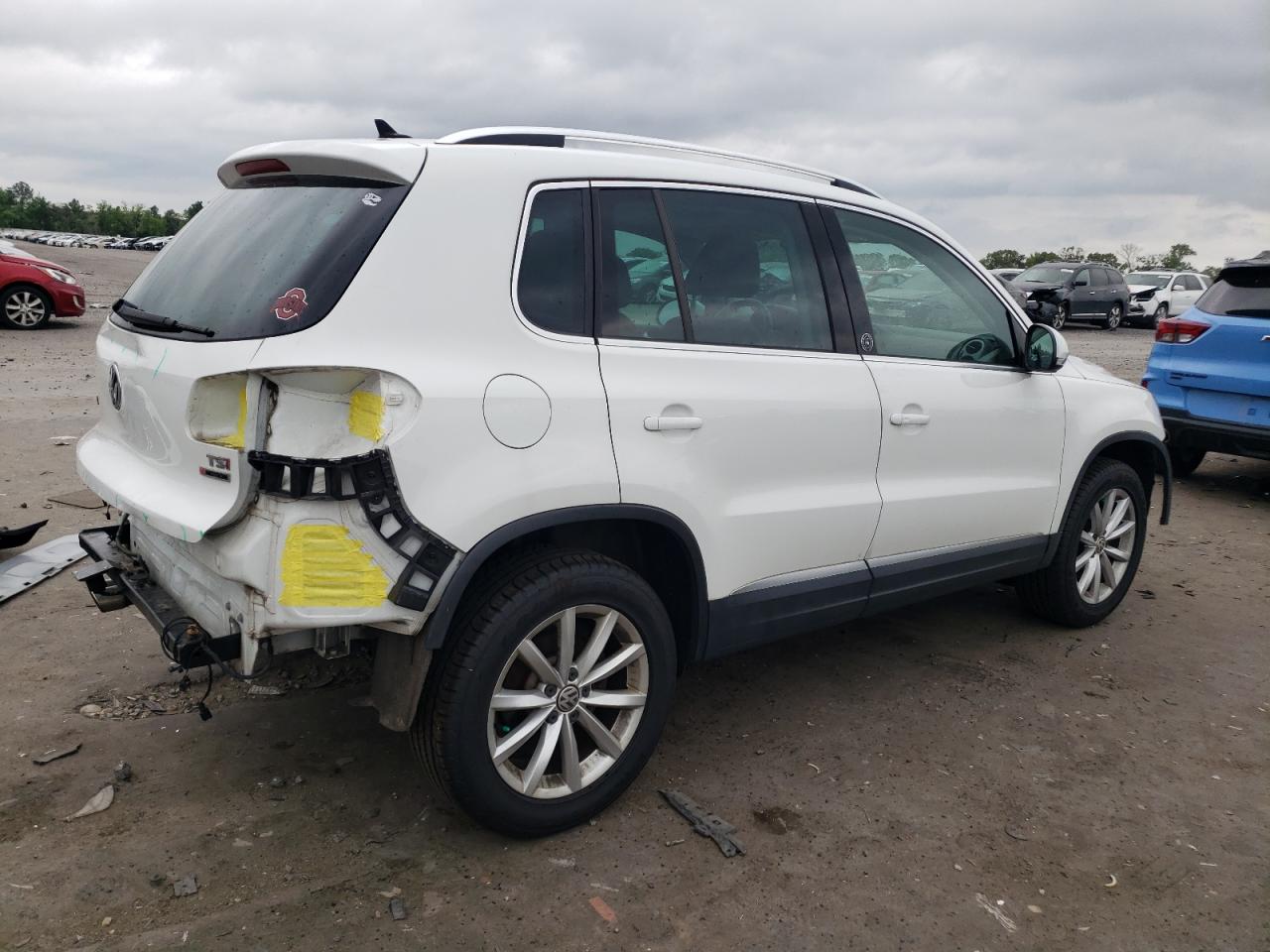 Photo 2 VIN: WVGSV7AX7HK010177 - VOLKSWAGEN TIGUAN 