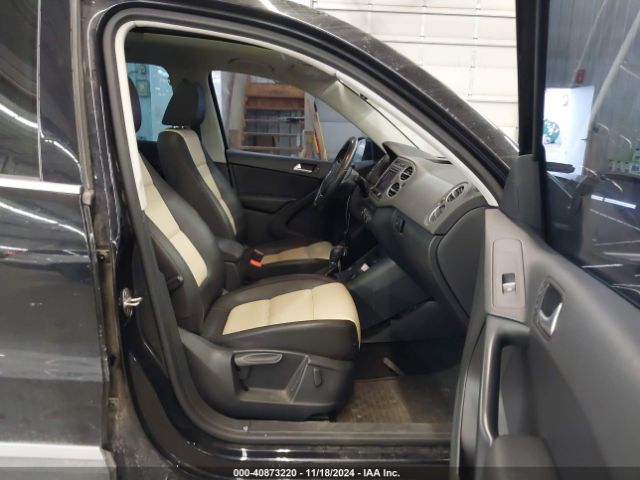 Photo 4 VIN: WVGSV7AX7HK030753 - VOLKSWAGEN TIGUAN 