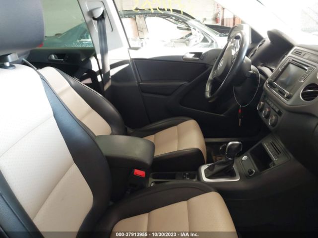 Photo 4 VIN: WVGSV7AX8HK028770 - VOLKSWAGEN TIGUAN 