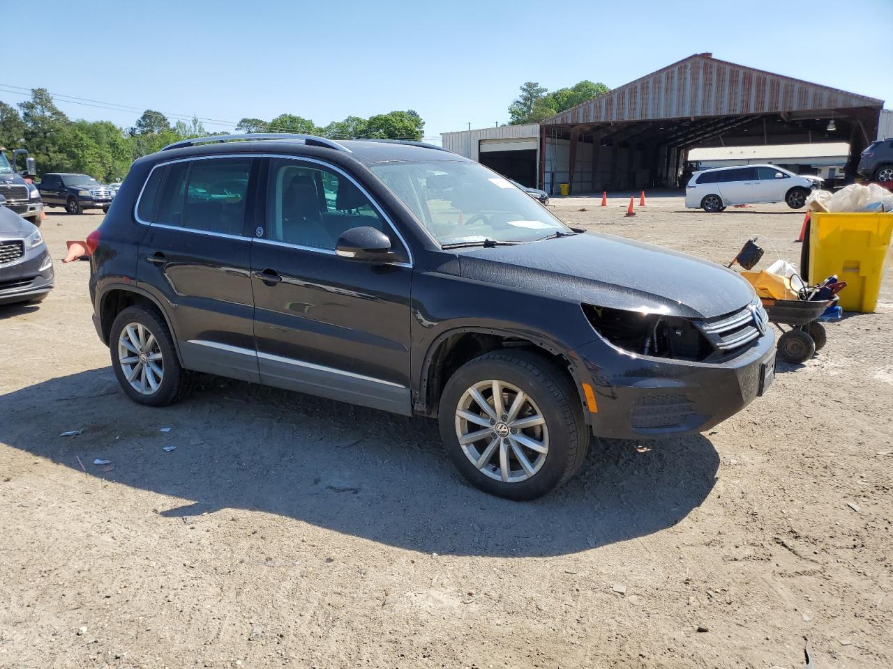 Photo 3 VIN: WVGSV7AX9HK008950 - VOLKSWAGEN TIGUAN 