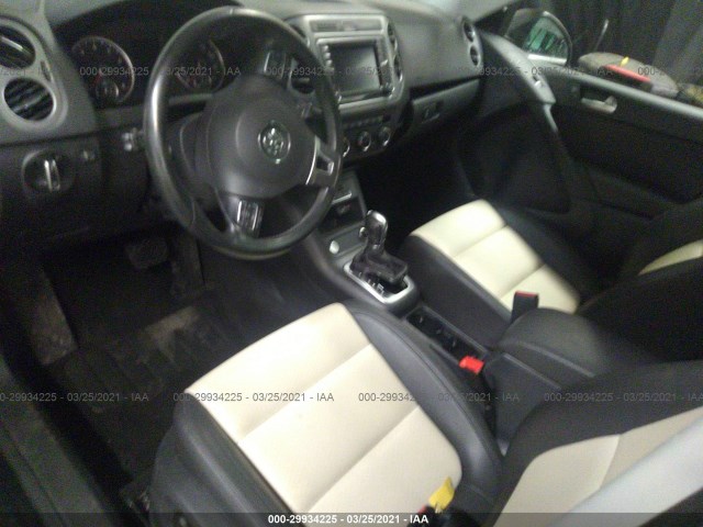 Photo 4 VIN: WVGSV7AX9HK011637 - VOLKSWAGEN TIGUAN 