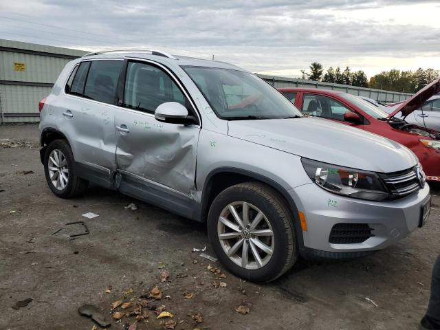 Photo 3 VIN: WVGSV7AX9HK013680 - VOLKSWAGEN TIGUAN 