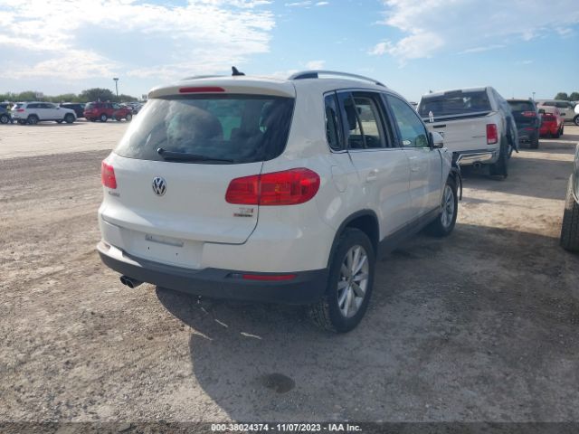 Photo 3 VIN: WVGSV7AXXHK028253 - VOLKSWAGEN TIGUAN 