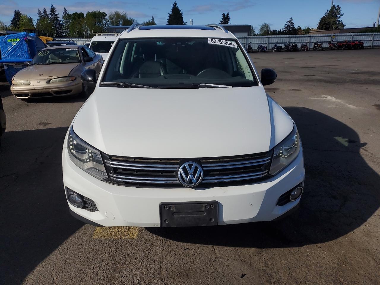 Photo 4 VIN: WVGTV7AX1HK037363 - VOLKSWAGEN TIGUAN 