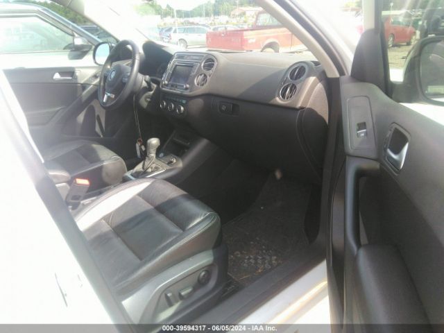 Photo 4 VIN: WVGTV7AX4HK012215 - VOLKSWAGEN TIGUAN 