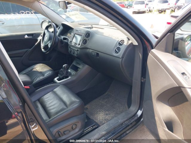 Photo 4 VIN: WVGUV7AX6HK007702 - VOLKSWAGEN TIGUAN 