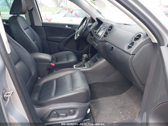 Photo 4 VIN: WVGUV7AX9HK021299 - VOLKSWAGEN TIGUAN 