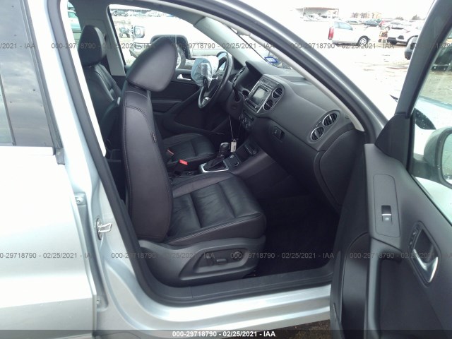 Photo 4 VIN: WVGVV7AX7HW502911 - VOLKSWAGEN TIGUAN 