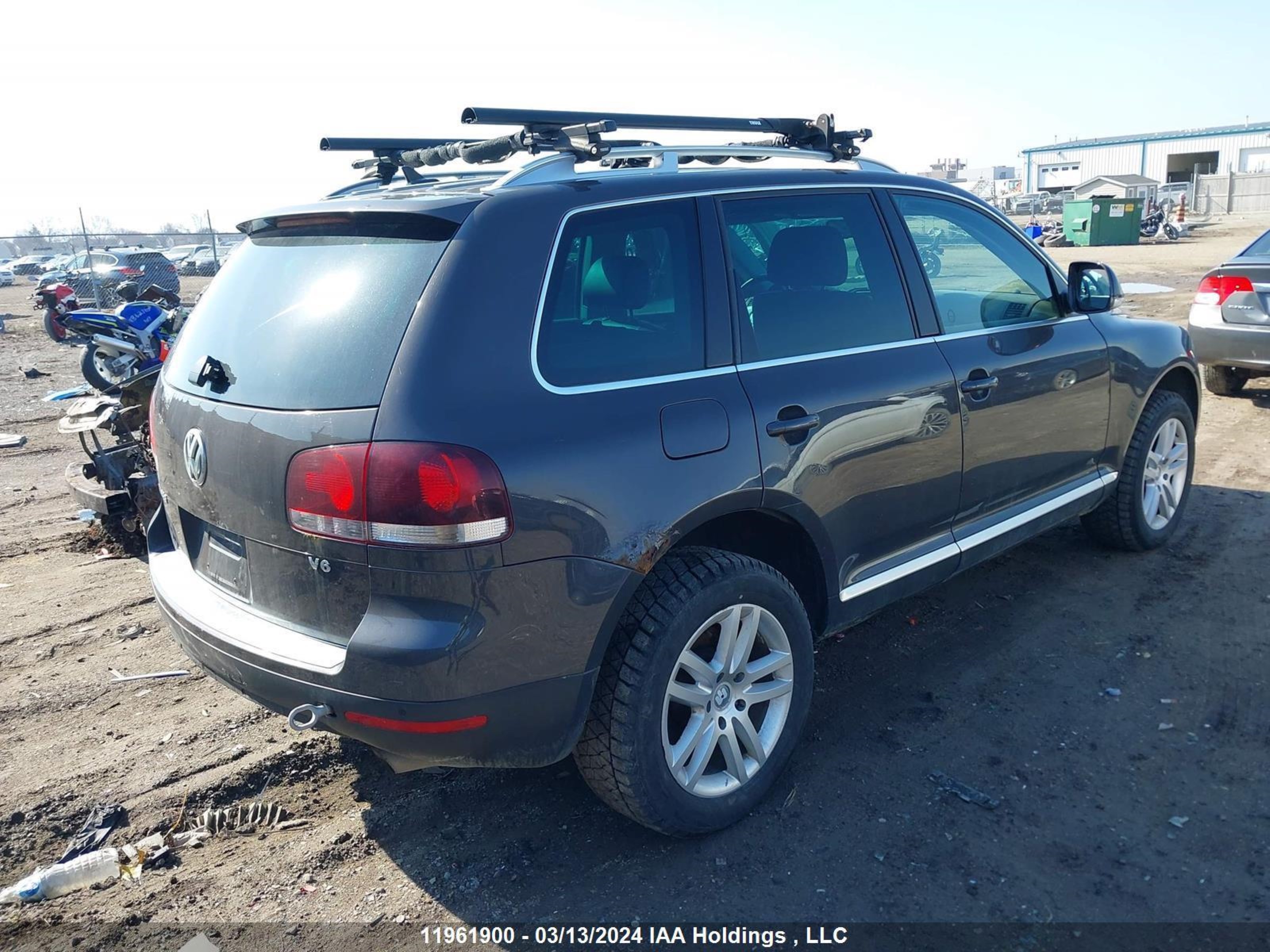 Photo 3 VIN: WVGZE67L78D061664 - VOLKSWAGEN TOUAREG 