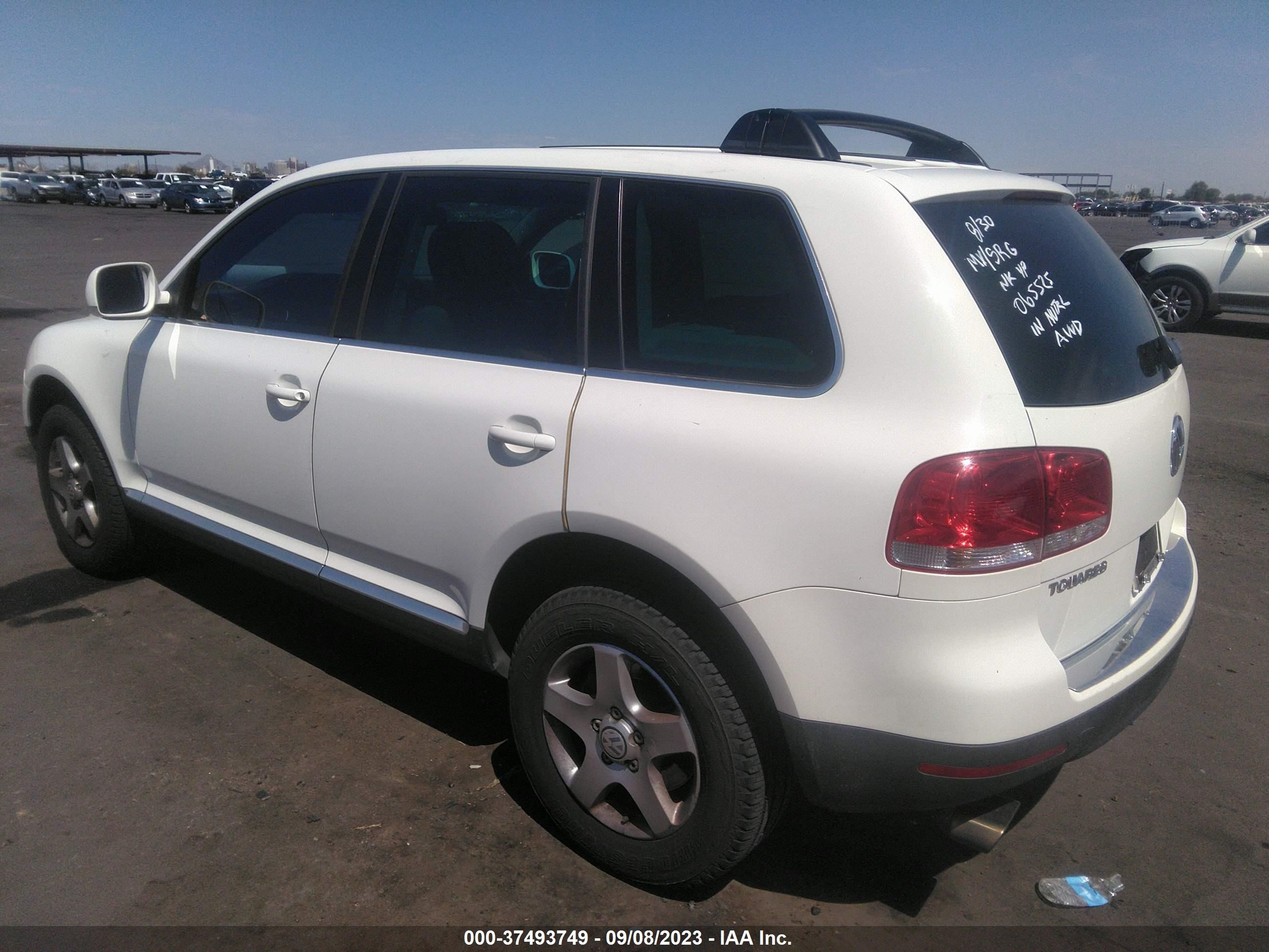 Photo 2 VIN: WVGZG77L85D065525 - VOLKSWAGEN TOUAREG 